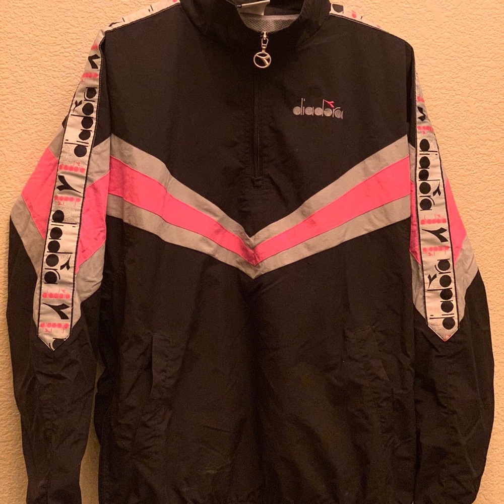 Diadora windbreaker, size medium, great condition